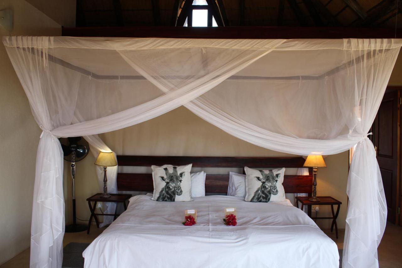 Okutala Etosha Lodge Outjo Bagian luar foto