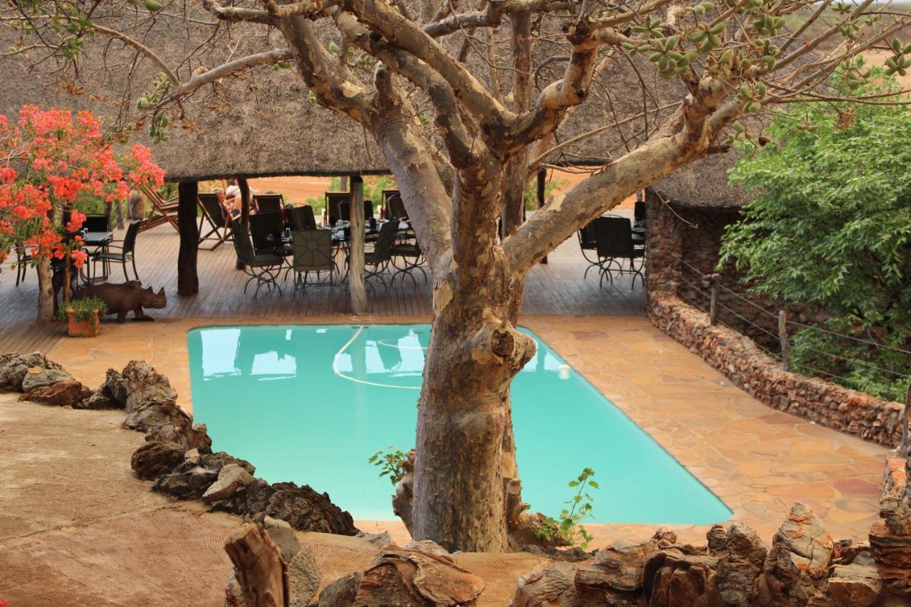 Okutala Etosha Lodge Outjo Bagian luar foto