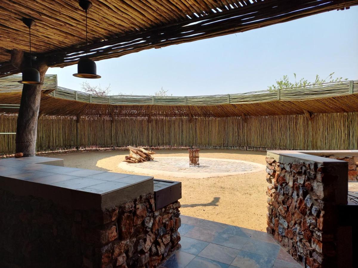 Okutala Etosha Lodge Outjo Bagian luar foto